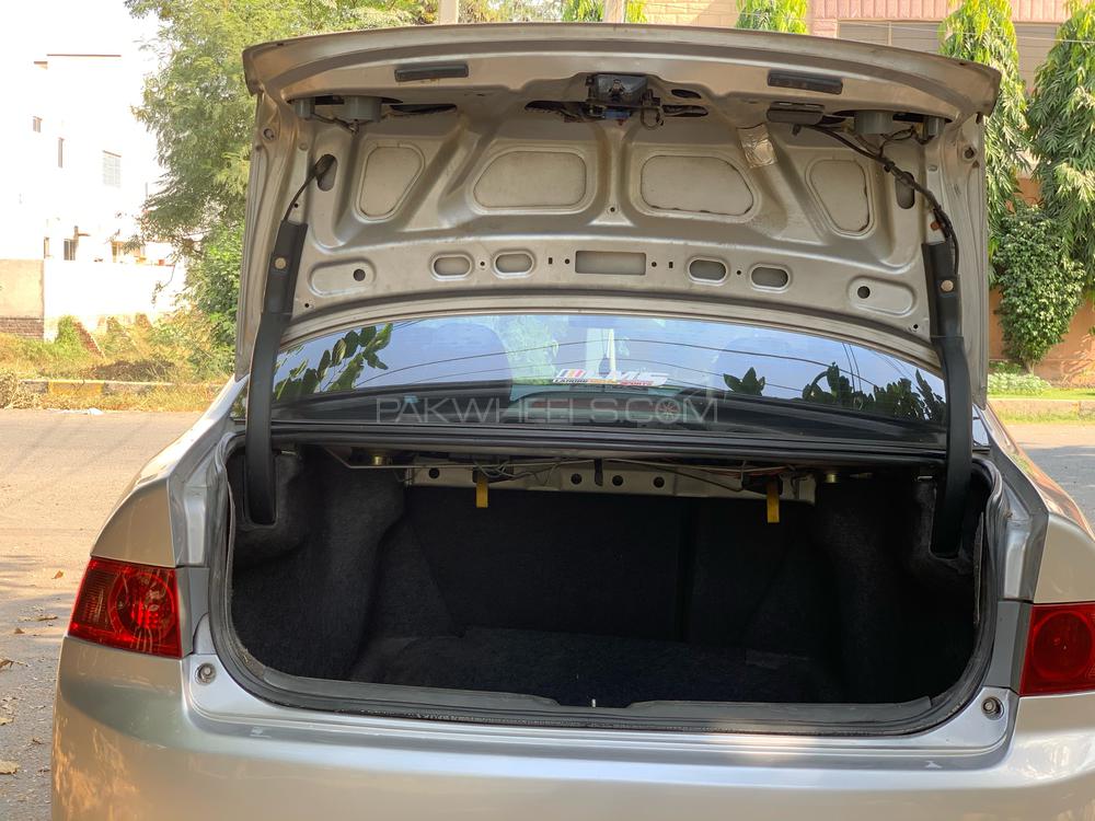 Honda Accord 2004 for Sale in Lahore Honda Accord 2004 for Sale in Lahore Image-11