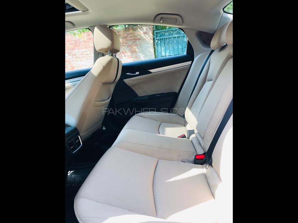 Honda Civic 2018 for Sale in Lahore Honda Civic 2018 for Sale in Lahore Image-8