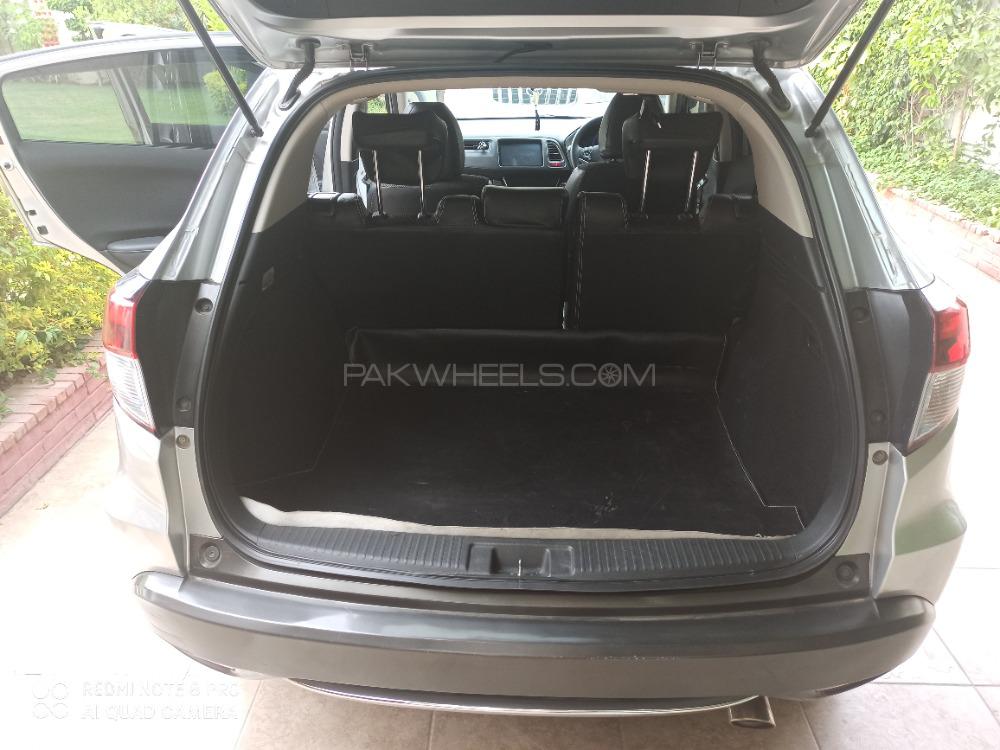 Honda Vezel 2014 for Sale in Lahore Image-1