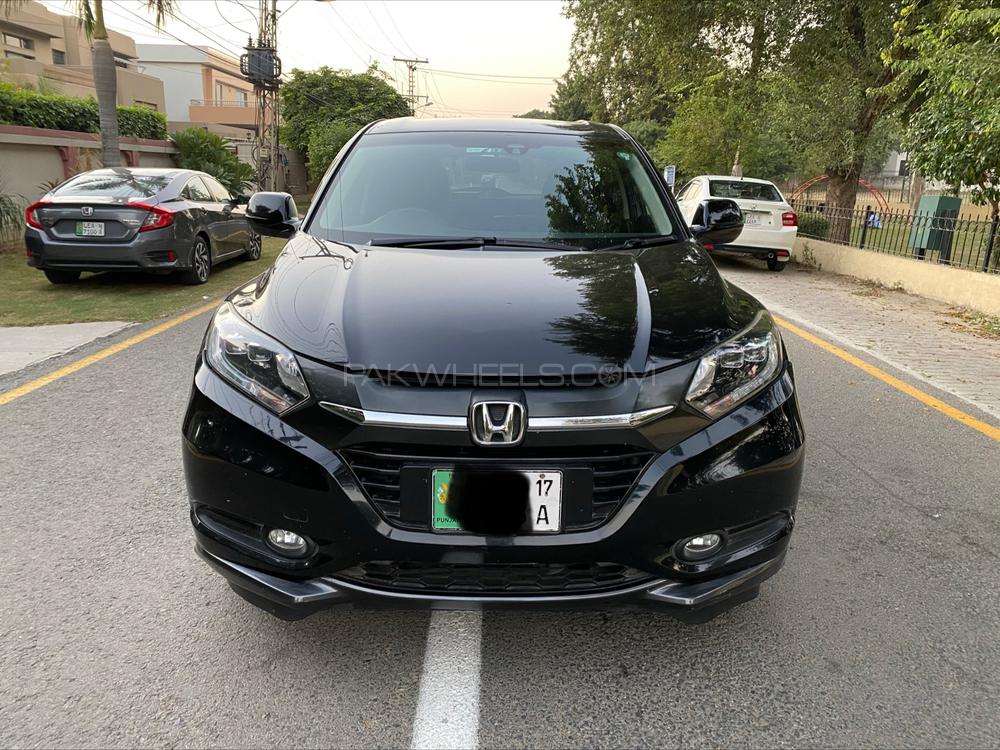 Honda Vezel 2014 for Sale in Lahore Image-1