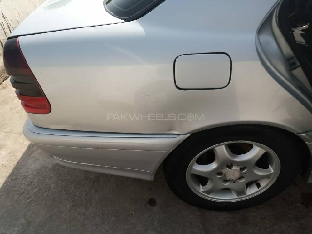 Mercedes Benz C Class 1998 for Sale in Peshawar Mercedes Benz C Class 1998 for Sale in Peshawar Image-12