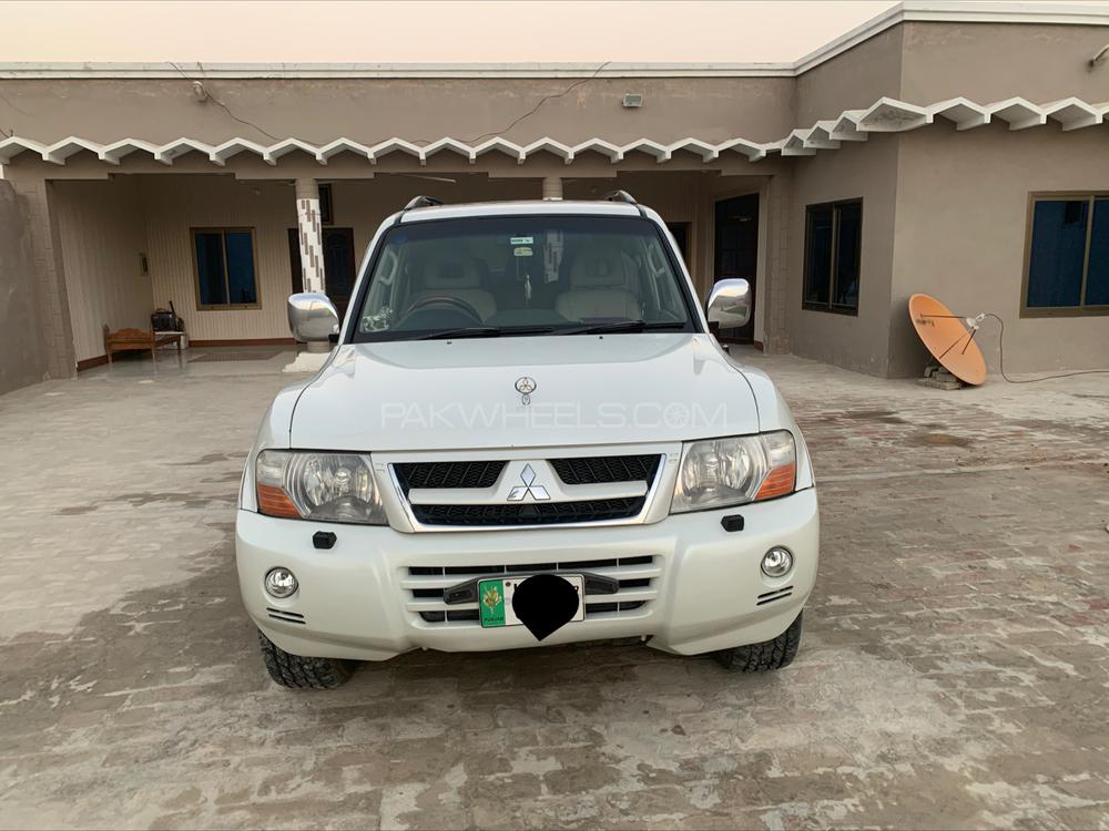 Mitsubishi Pajero 2005 for Sale in Multan Image-1