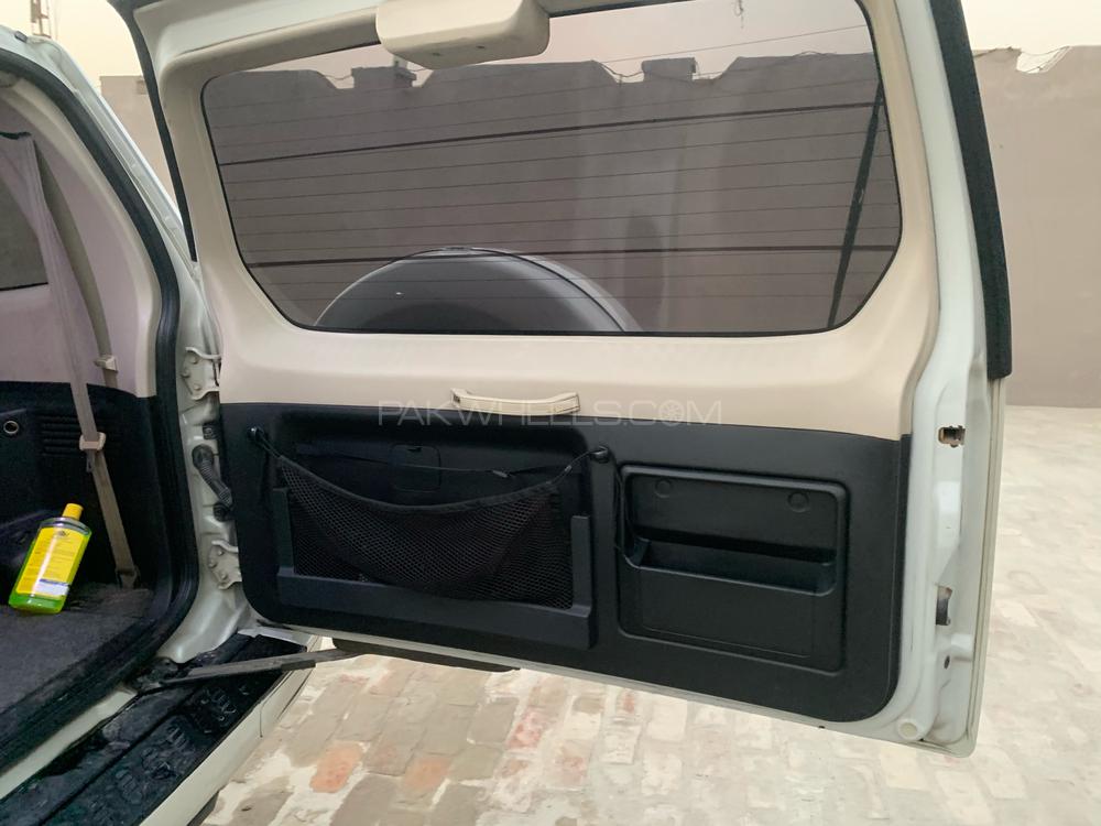 Mitsubishi Pajero 2005 for Sale in Multan Mitsubishi Pajero 2005 for Sale in Multan Image-9
