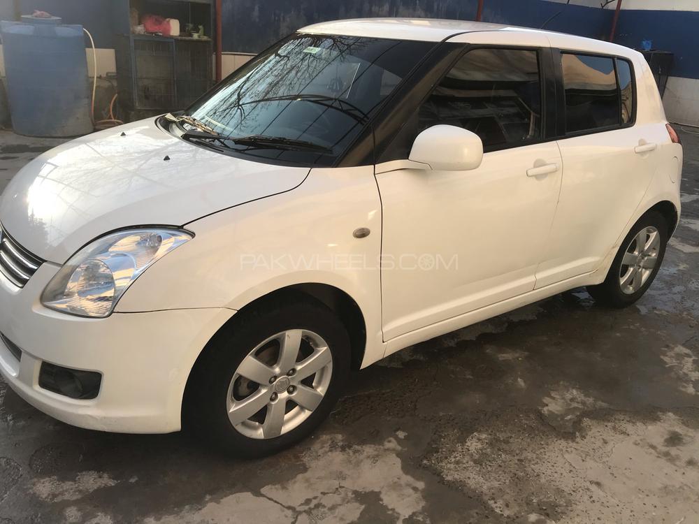 Suzuki Swift 2013 for Sale in Chakwal Suzuki Swift 2013 for Sale in Chakwal Image-2