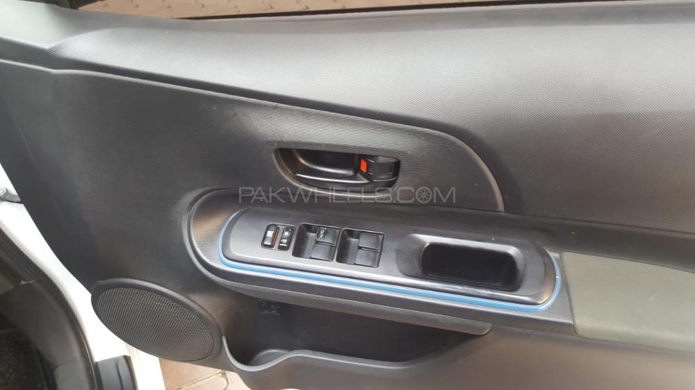 ٹویوٹا اکوا 2014 for Sale in پشاور ٹویوٹا اکوا 2014 for Sale in پشاور Image-4