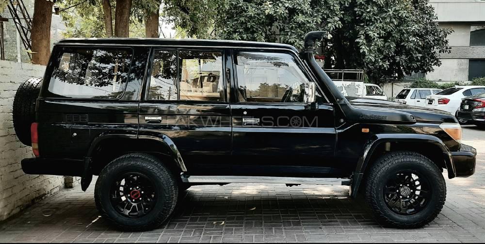Toyota Land Cruiser 1994 for Sale in Lahore Toyota Land Cruiser 1994 for Sale in Lahore Image-4