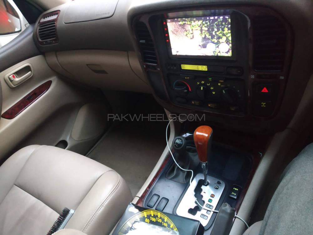 Toyota Land Cruiser 2006 for Sale in Karachi Toyota Land Cruiser 2006 for Sale in Karachi Image-2