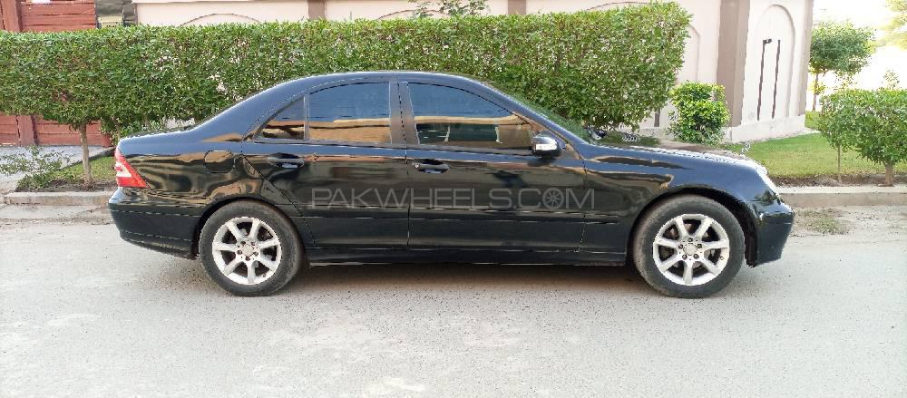 مرسڈیز بینز سی کلاس 2004 for Sale in ملتان مرسڈیز بینز سی کلاس 2004 for Sale in ملتان Image-2