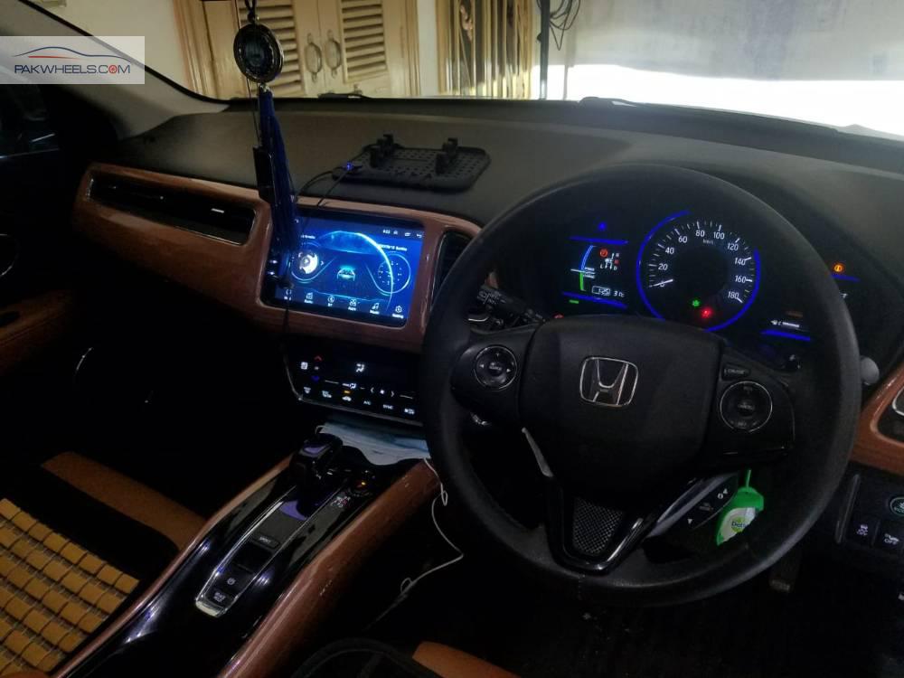 Honda Vezel 2016 for Sale in Rawalpindi Honda Vezel 2016 for Sale in Rawalpindi Image-17