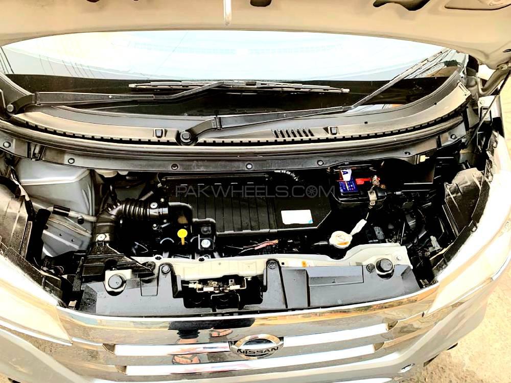 Nissan Dayz Highway Star 2014 for Sale in Lahore Nissan Dayz Highway Star 2014 for Sale in Lahore Image-12