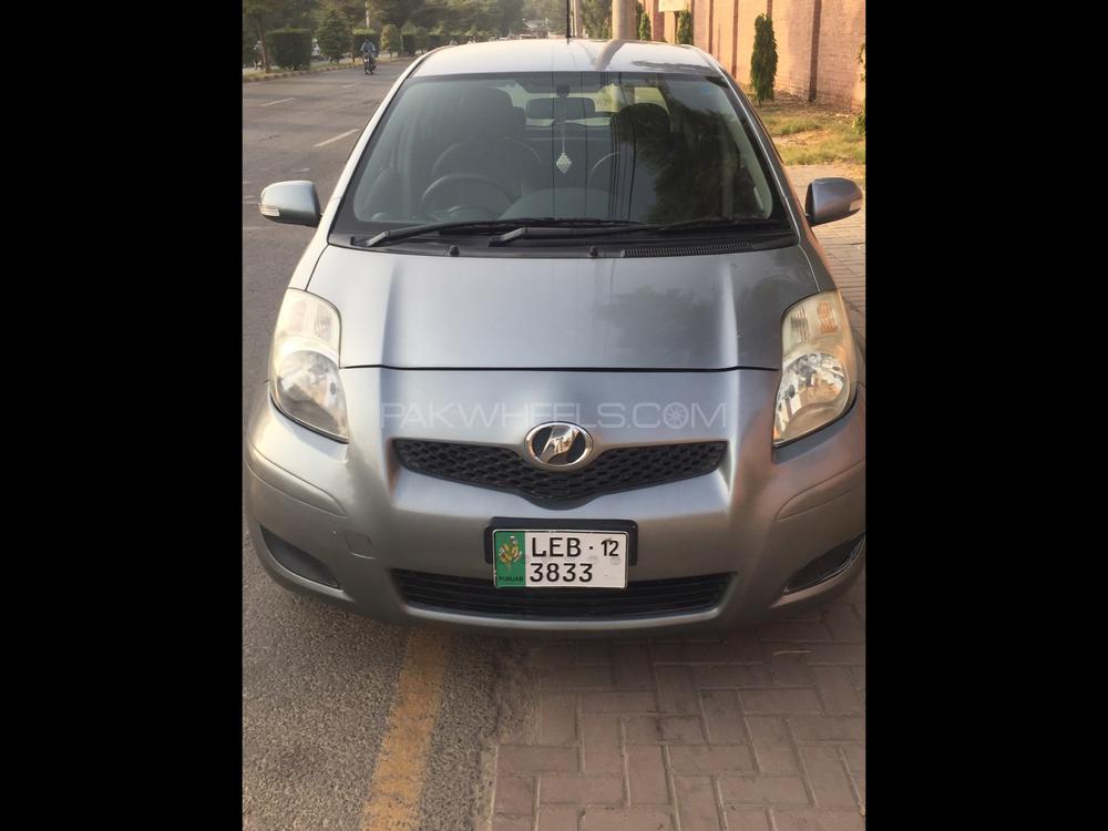 Toyota Vitz 2012 for Sale in Faisalabad Image-1
