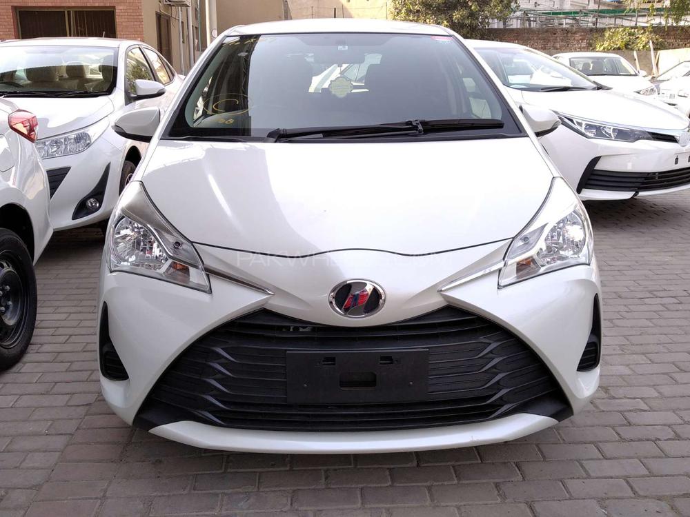 Toyota Vitz 2017 for Sale in Lahore Image-1