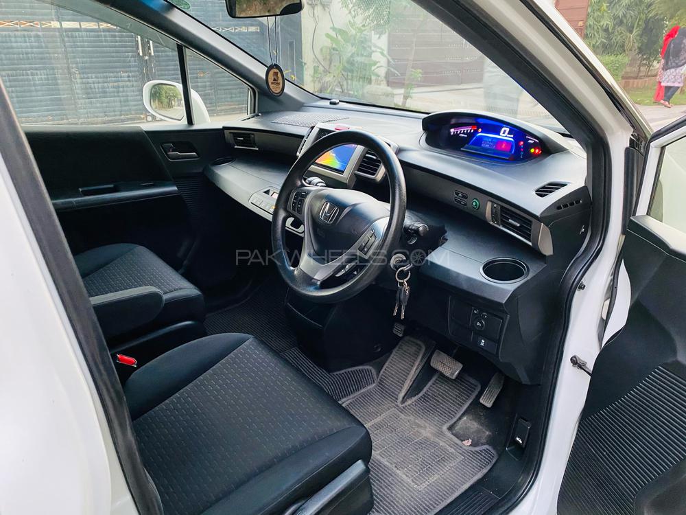 Honda Freed 2013 for Sale in Lahore Honda Freed 2013 for Sale in Lahore Image-9