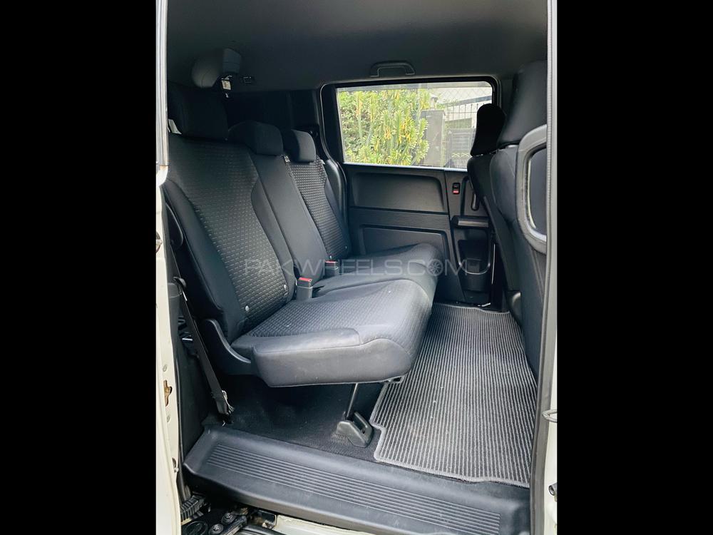 Honda Freed 2013 for Sale in Lahore Honda Freed 2013 for Sale in Lahore Image-12