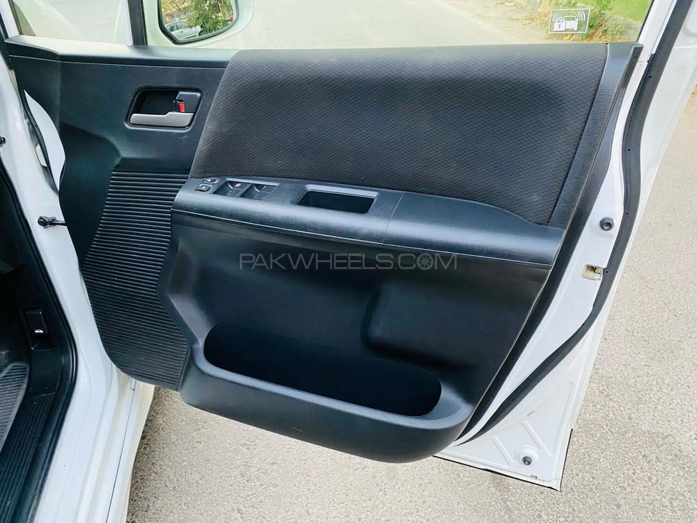 Honda Freed 2013 for Sale in Lahore Honda Freed 2013 for Sale in Lahore Image-15