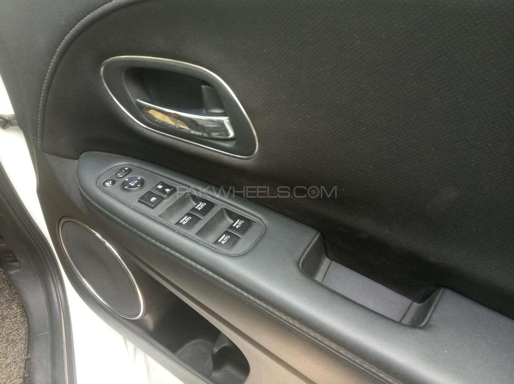 Honda Vezel 2015 for Sale in Gujranwala Honda Vezel 2015 for Sale in Gujranwala Image-10