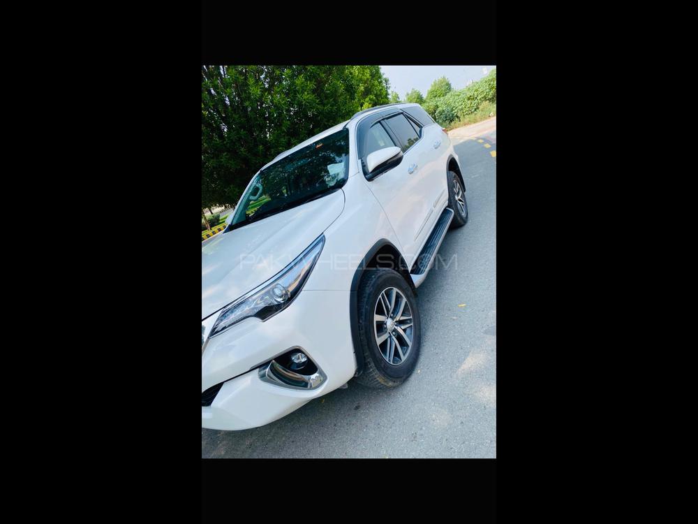 Toyota Fortuner 2019 for Sale in Lahore Image-1