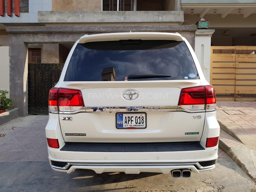 Toyota Land Cruiser 2015 for Sale in Islamabad Image-1