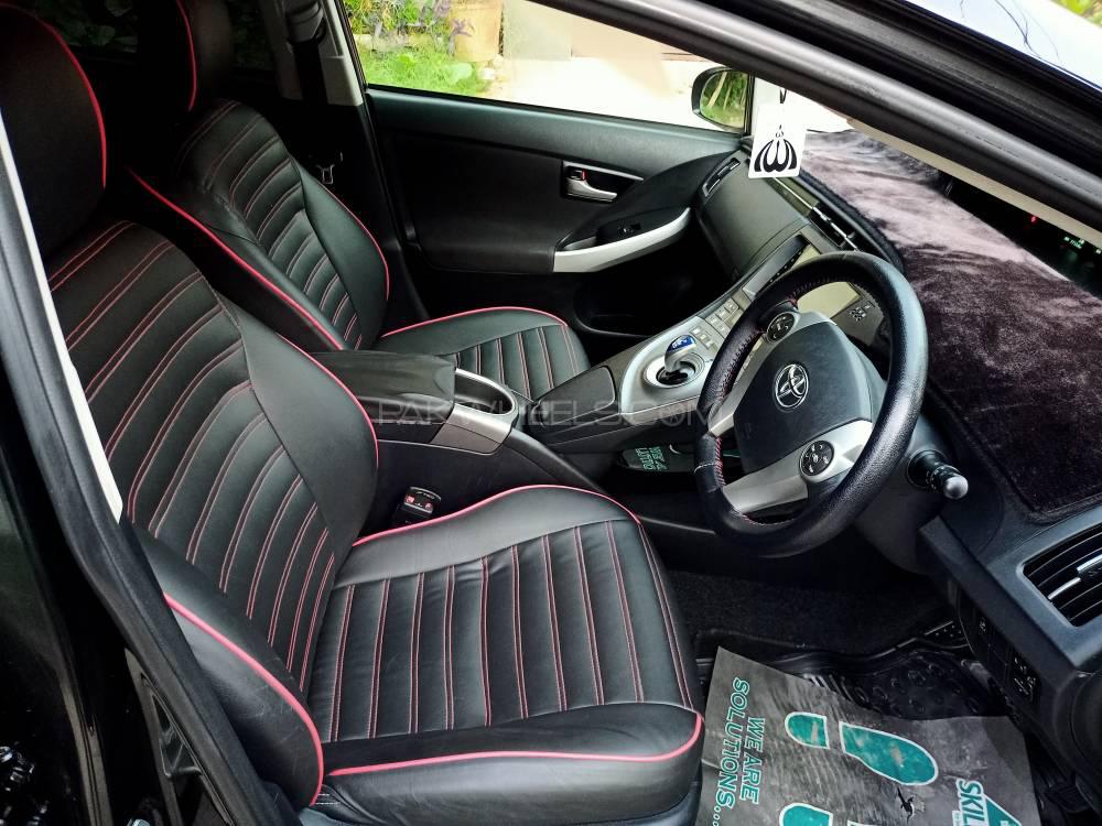 Toyota Prius 2015 for Sale in Karachi Toyota Prius 2015 for Sale in Karachi Image-12