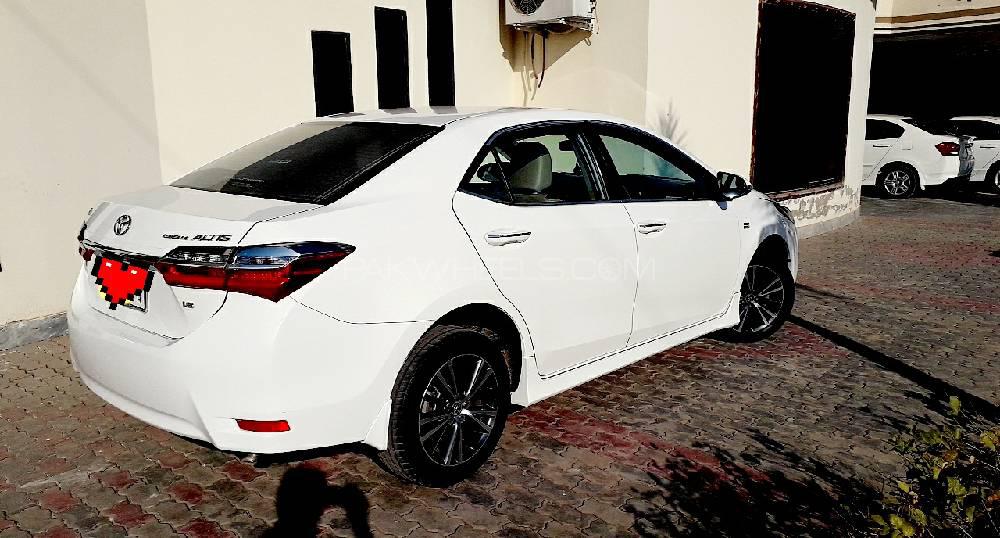Toyota Corolla 2018 for Sale in Multan Toyota Corolla 2018 for Sale in Multan Image-7