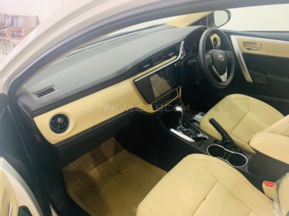 Toyota Corolla 2020 for Sale in Peshawar Toyota Corolla 2020 for Sale in Peshawar Image-5