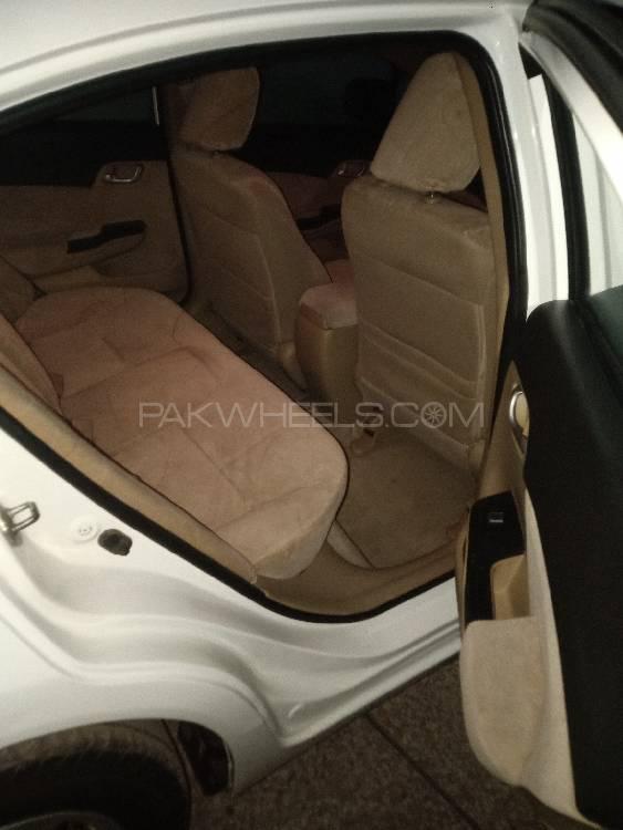 Honda Civic 2013 for Sale in Lahore Honda Civic 2013 for Sale in Lahore Image-11