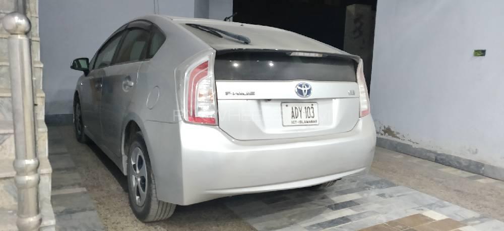 Toyota Prius 2013 for Sale in Swabi Toyota Prius 2013 for Sale in Swabi Image-2