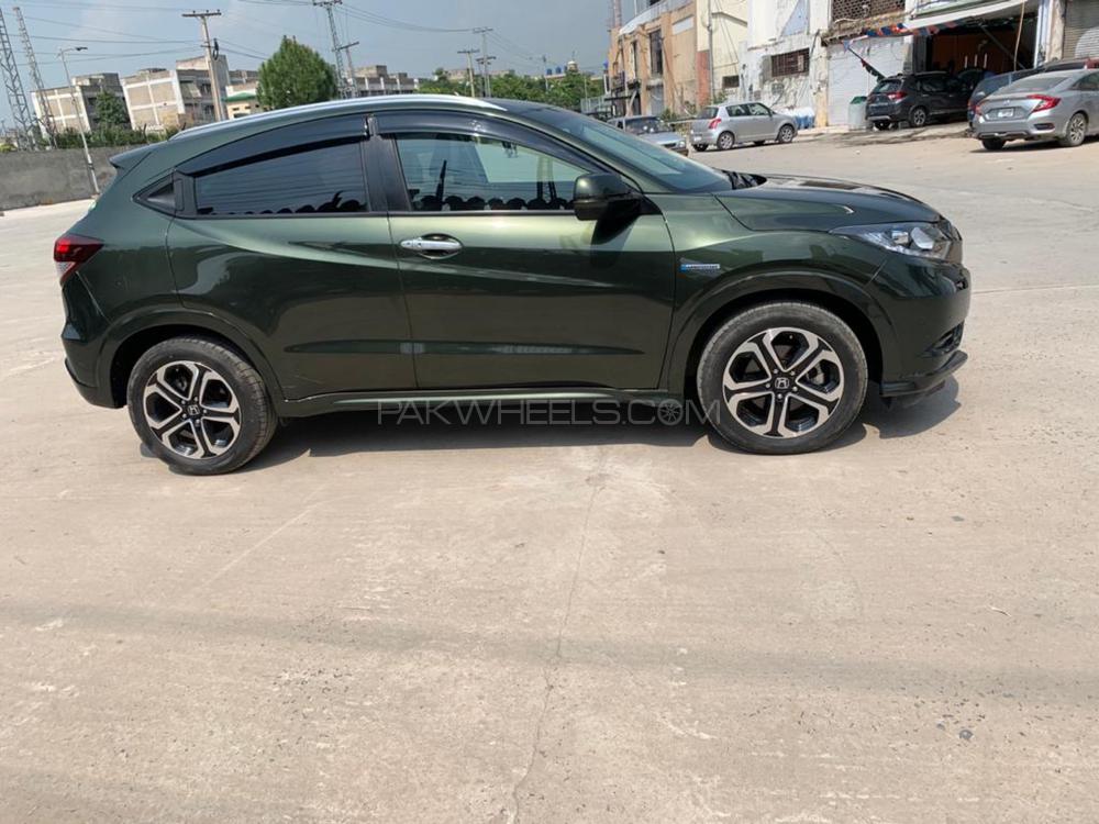 Honda Vezel 2015 for Sale in Rawalpindi Honda Vezel 2015 for Sale in Rawalpindi Image-5