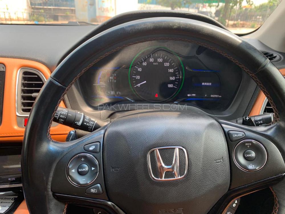 Honda Vezel 2015 for Sale in Rawalpindi Honda Vezel 2015 for Sale in Rawalpindi Image-7