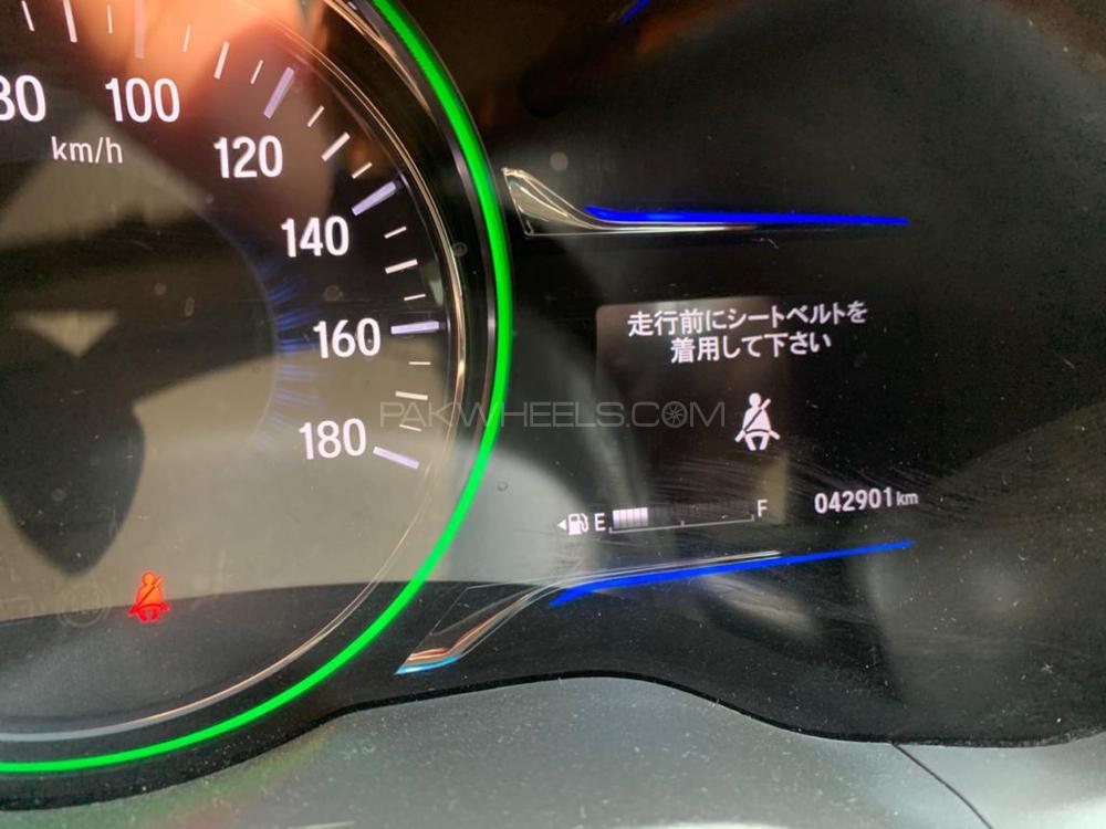 Honda Vezel 2015 for Sale in Rawalpindi Honda Vezel 2015 for Sale in Rawalpindi Image-9