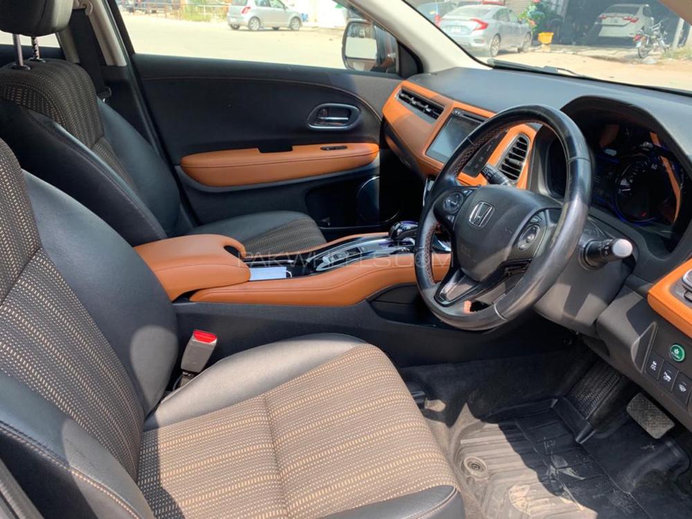 Honda Vezel 2015 for Sale in Rawalpindi Honda Vezel 2015 for Sale in Rawalpindi Image-13