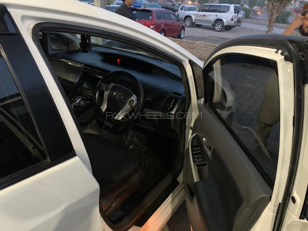Toyota Prius 2010 for Sale in Islamabad Toyota Prius 2010 for Sale in Islamabad Image-5