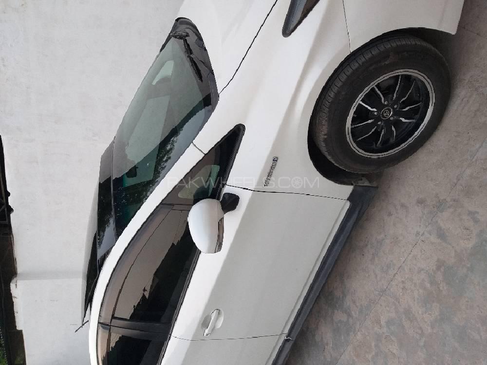 Toyota Prius 2010 for Sale in Peshawar Toyota Prius 2010 for Sale in Peshawar Image-4