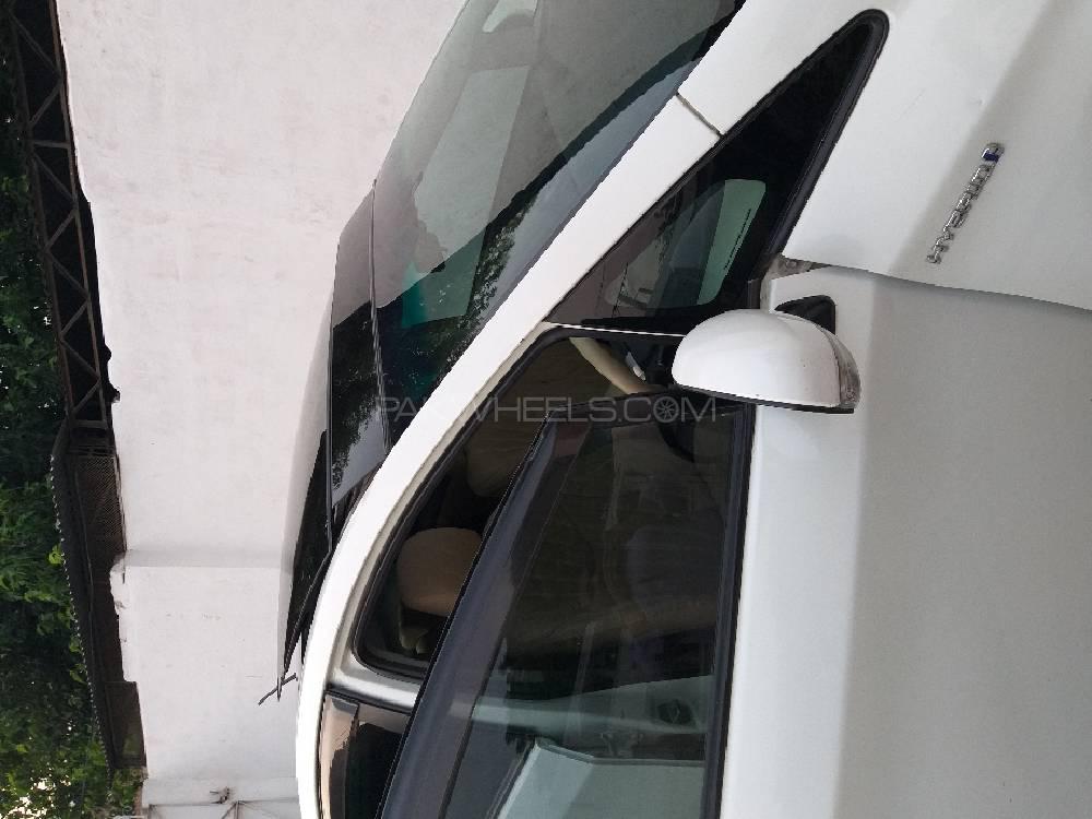Toyota Prius 2010 for Sale in Peshawar Toyota Prius 2010 for Sale in Peshawar Image-6