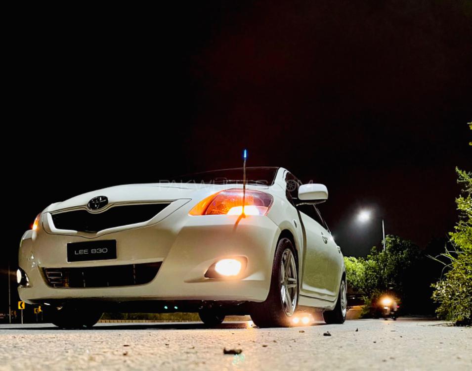 Toyota Belta - 2006  Toyota Belta - 2006  Image-2