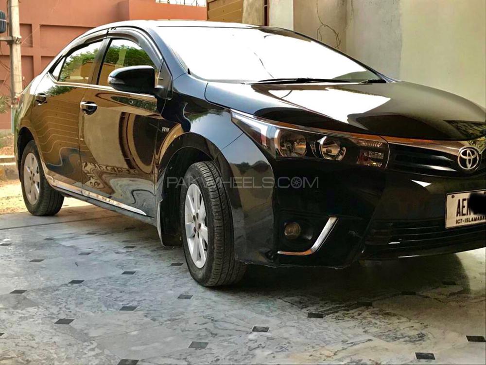 Toyota Corolla 2017 for Sale in Lahore Image-1