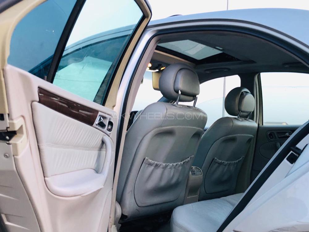 Mercedes Benz C Class 2002 for Sale in Peshawar Mercedes Benz C Class 2002 for Sale in Peshawar Image-10