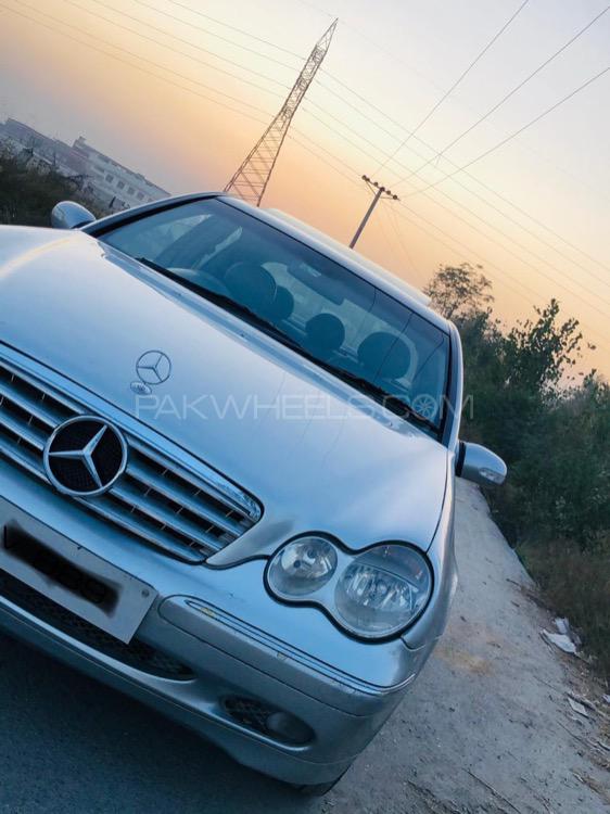 Mercedes Benz C Class 2002 for Sale in Peshawar Mercedes Benz C Class 2002 for Sale in Peshawar Image-18