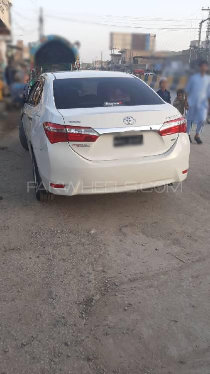 Toyota Corolla 2015 for Sale in Peshawar Image-1