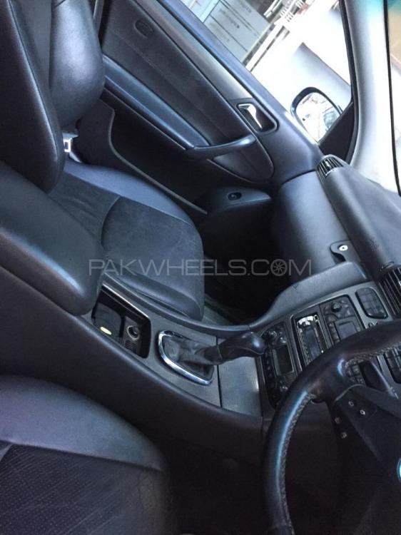 Mercedes Benz C Class 2003 for Sale in Nowshera cantt Mercedes Benz C Class 2003 for Sale in Nowshera cantt Image-9