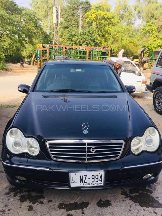 Mercedes Benz C Class 2003 for Sale in Nowshera cantt Mercedes Benz C Class 2003 for Sale in Nowshera cantt Image-16