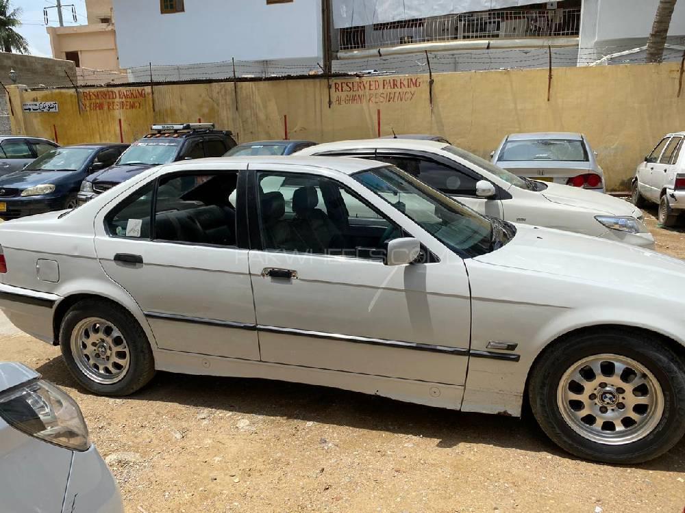 بی ایم ڈبلیو 3 سیریز 1998 for Sale in کراچی بی ایم ڈبلیو 3 سیریز 1998 for Sale in کراچی Image-6