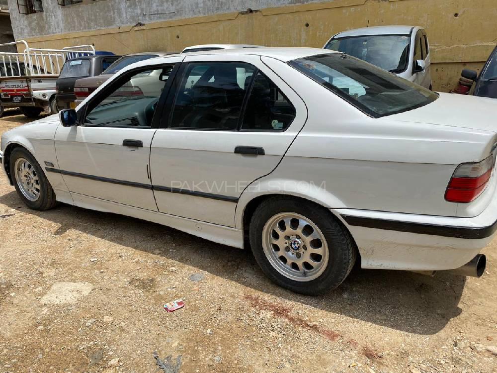 بی ایم ڈبلیو 3 سیریز 1998 for Sale in کراچی بی ایم ڈبلیو 3 سیریز 1998 for Sale in کراچی Image-2