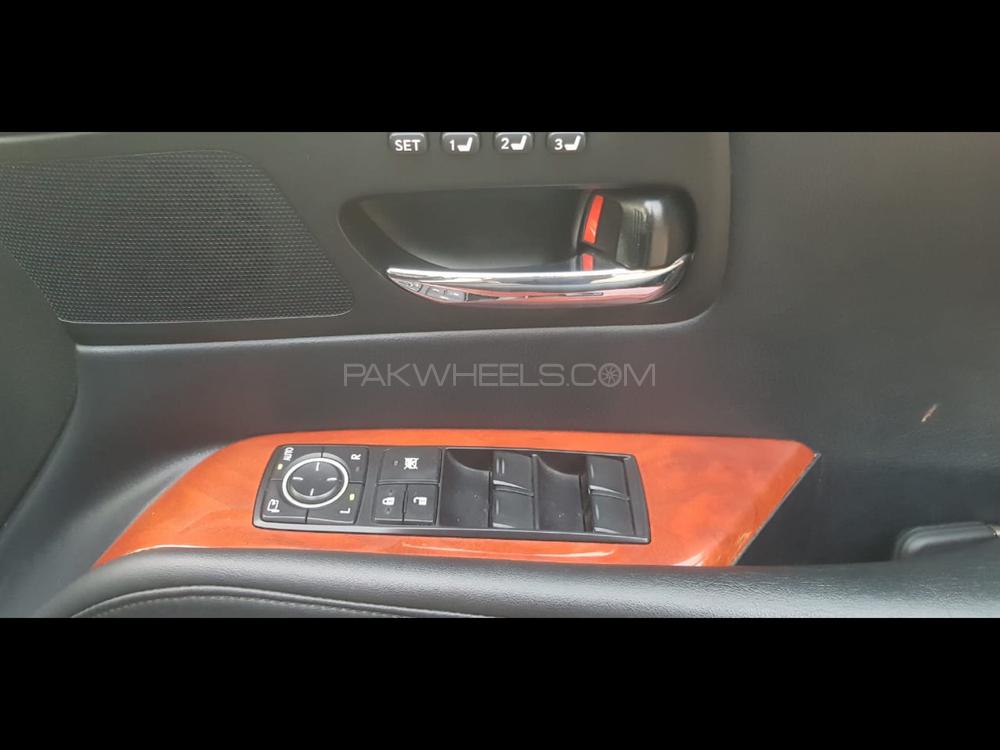 لیکزس آر ایکس سیریز 2010 for Sale in کراچی لیکزس آر ایکس سیریز 2010 for Sale in کراچی Image-11