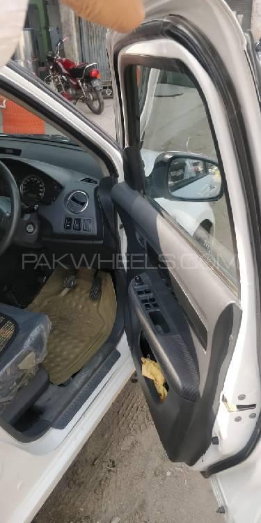Suzuki Swift 2015 for Sale in Swabi Suzuki Swift 2015 for Sale in Swabi Image-4
