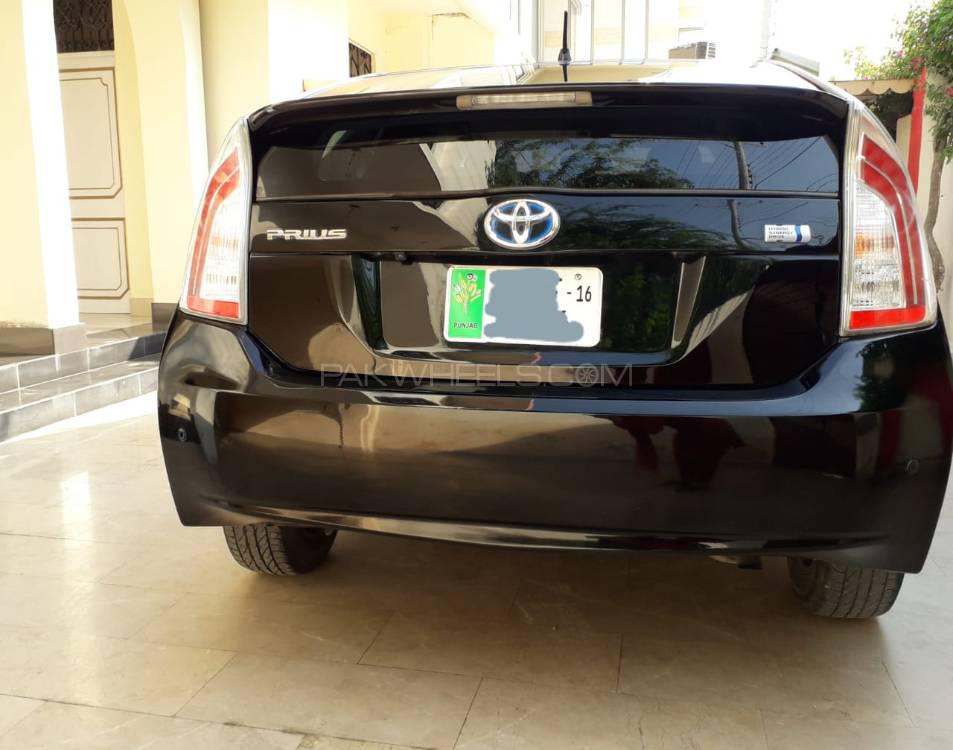 Toyota Prius 2013 for Sale in Multan Toyota Prius 2013 for Sale in Multan Image-2