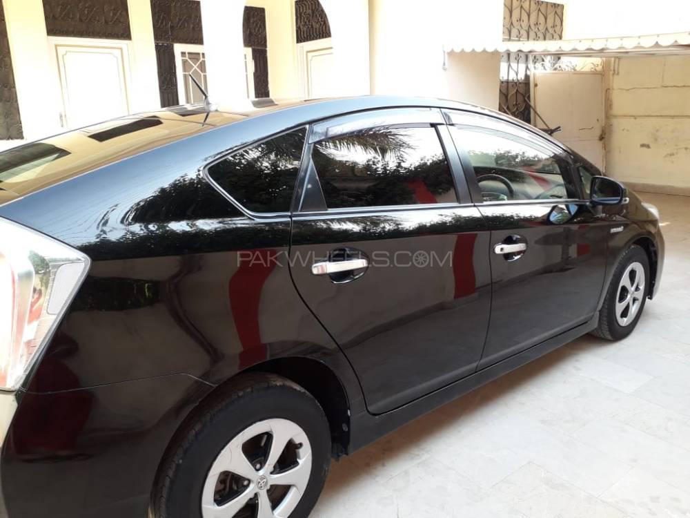 Toyota Prius 2013 for Sale in Multan Toyota Prius 2013 for Sale in Multan Image-5