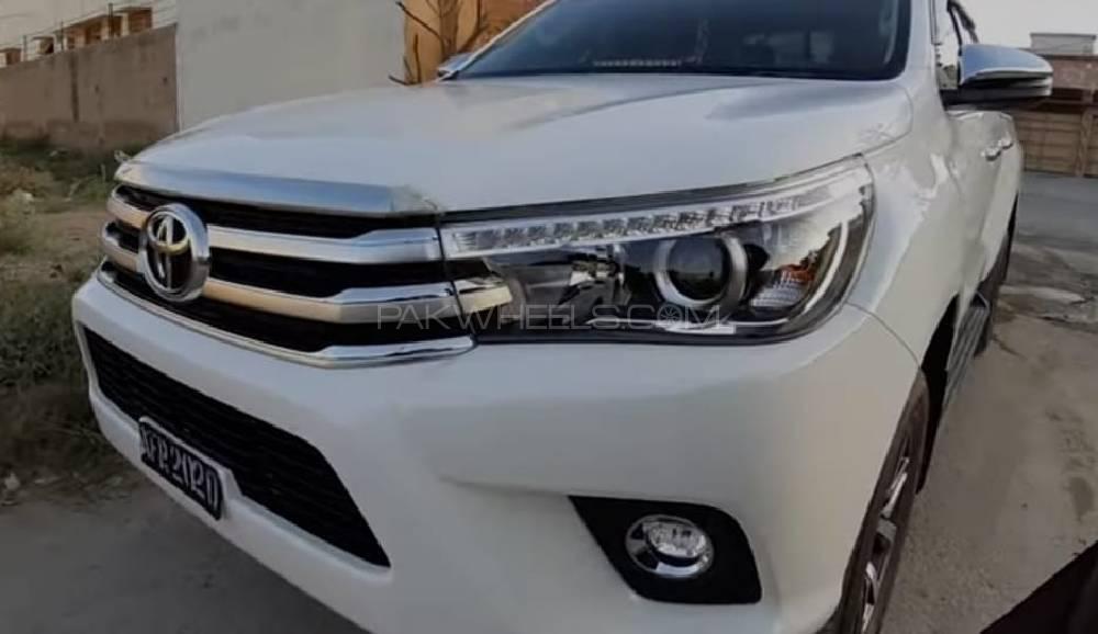 Toyota Hilux 2020 for Sale in Lahore Toyota Hilux 2020 for Sale in Lahore Image-4
