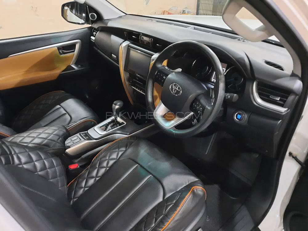 Toyota Fortuner 2019 for Sale in Lahore Toyota Fortuner 2019 for Sale in Lahore Image-9
