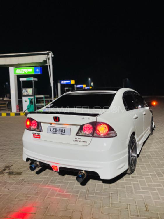 Honda Civic - 2012  Honda Civic - 2012  Image-2